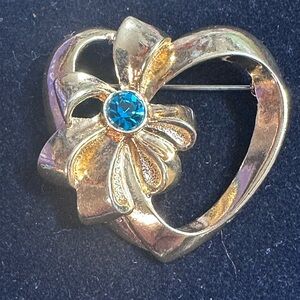 199- Avon Gold Heart Brooch with Blue Gemstone